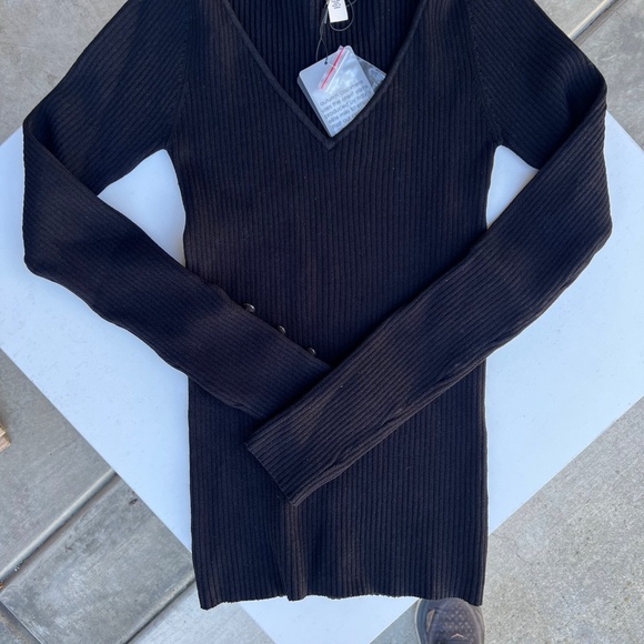 Autumn Cashmere Ribbed Wide V W/ Button Cuffs - Picture 6 of 14